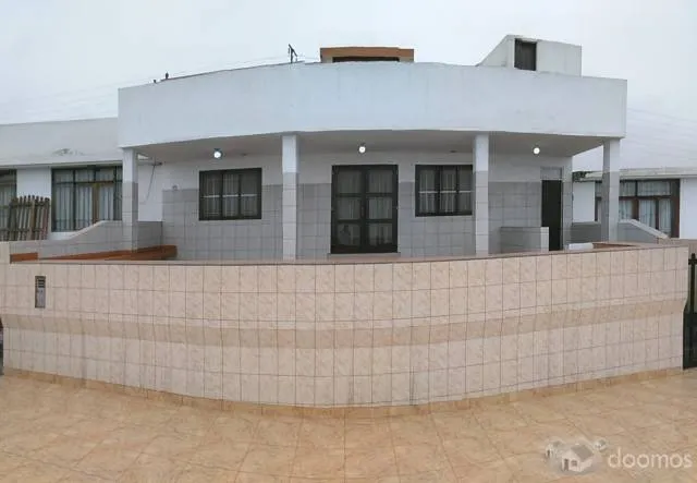 CASA AMPLIA EN PUNTA NEGRA VISTA AL MAR TIENE TODO LOS SERVICIOS — foto 3