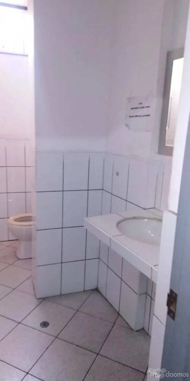 VENDO LOCAL DE 4 PISOS  , CON  15 AMBIENTES   Y 10 ESTACIONAMIENTOS  EN ESQUINA  , PARA  OFICINA , ALMACEN — foto 3