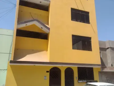 Venta departamento primer piso en La Perla Alta, frente a calle cerca a parques.