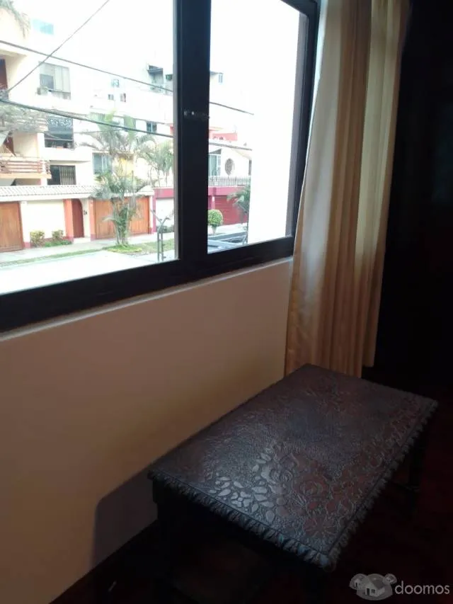 alquilo san Borja monoambiente 2do piso con baño privado calle Rubens 170 paralelo av. san Luis  a una cuadra de Javier Prado — foto 5