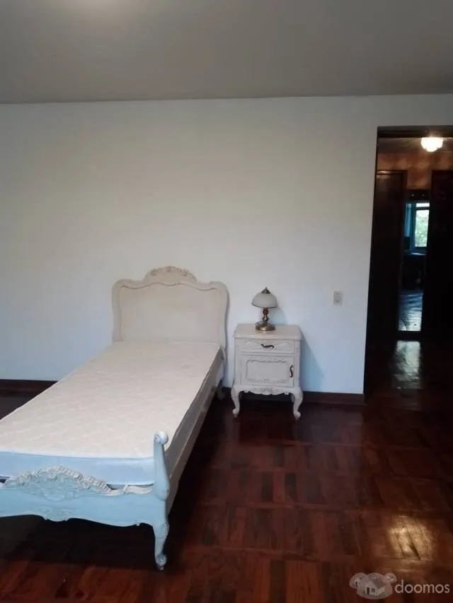 alquilo san Borja monoambiente 2do piso con baño privado calle Rubens 170 paralelo av. san Luis  a una cuadra de Javier Prado — foto 8