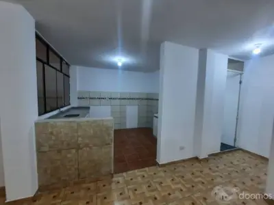 Vendo Amplio Departamento en Urb. La Alborada COMAS.