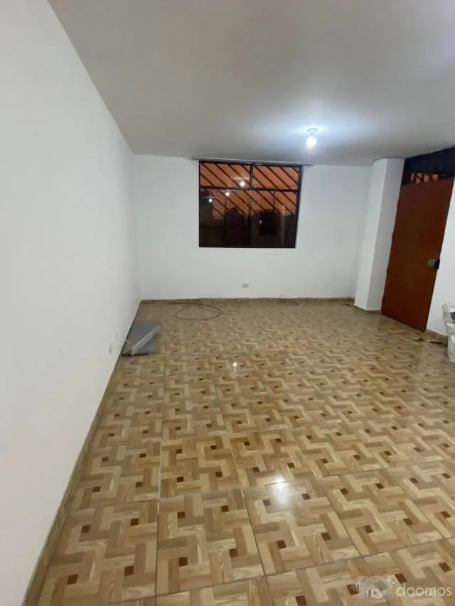 Vendo Amplio Departamento en Urb. La Alborada COMAS. — foto 4