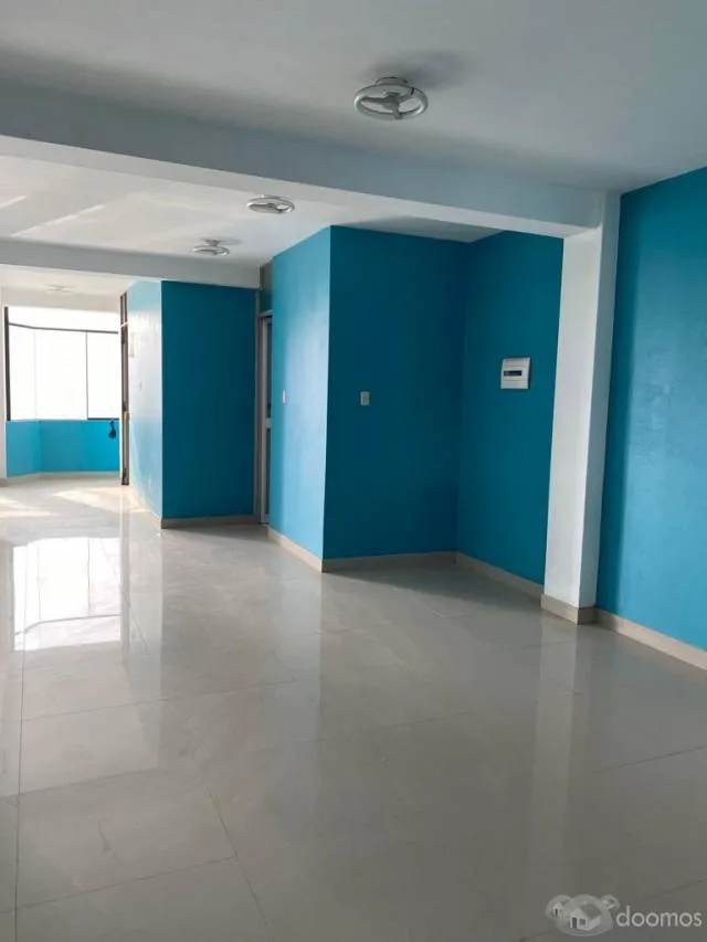 CASA CON LOCALES COMERCIALES IDEAL PARA TALLER/ OFICINAS — foto 3