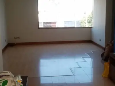 Se vende Amplio Duplex. Muy buen estado.