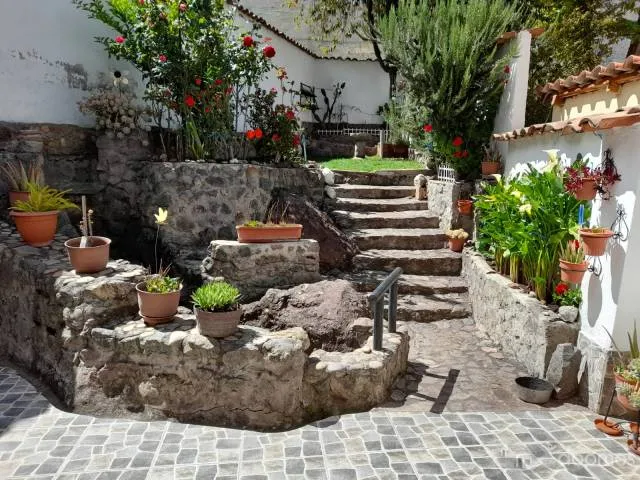 CUZCO Venta Bonito Inmueble de 3 pisos A.T. 280 m,2  A.C. 150 m2  4 Dorm. 2 baños 1/2  US$200,000  NEGOCIABLE. — foto 3