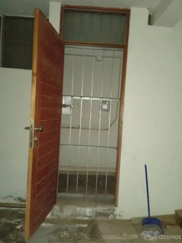 Alquilo inmueble céntrico de 80m con baño independiente servicios independientes a la Calle - 6
