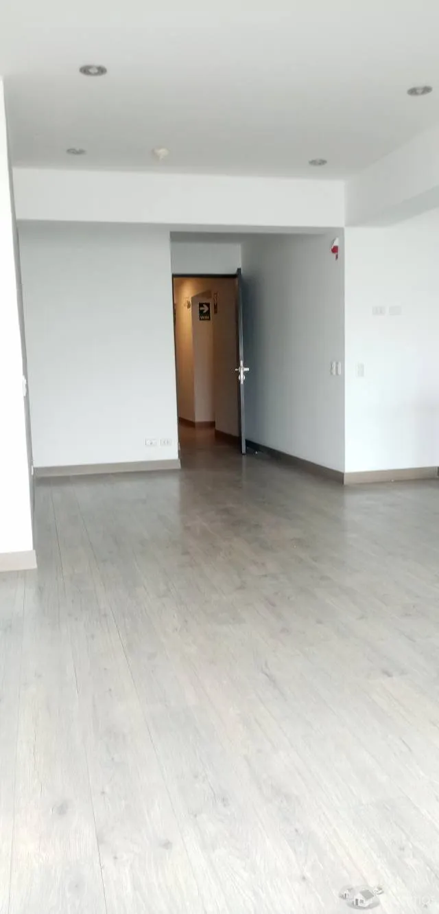Vendo Dpto. Piso 11. 3 dormitorios. Excelente Zona — foto 3