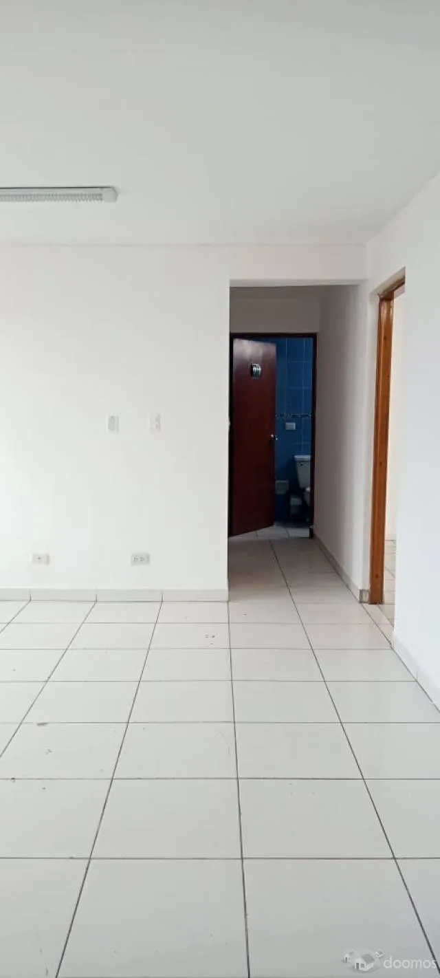 ALQUILO IMPECABLE OFICINA EN SURCO - 5