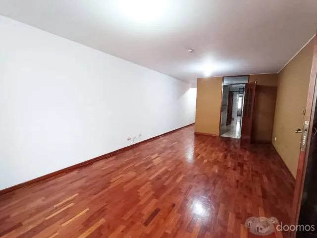 SE VENDE AMPLIO DEPARTAMENTO EN PUEBLO LIBRE — foto 3