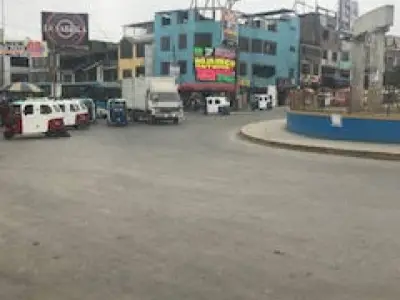 Venta de Amplio Departamento, 2Do Piso Zona 100% comercial