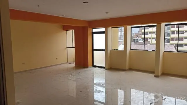 VENDO INMUEBLE - 3er piso (Huancayo: entre jr. Cusco y Ancash) - 4