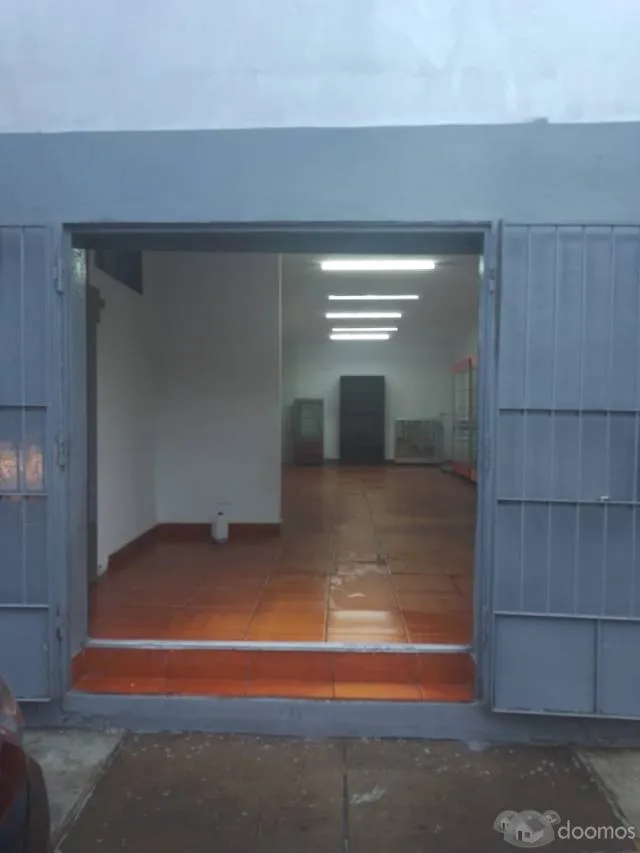 Alquilo Local Comercial y/o Industrial, Puerta a Calle, en San Martin de Porres — foto 2