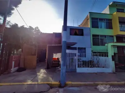 Vendo Casa como Terreno 160 m2 Urb. Los Laureles Chorrillos