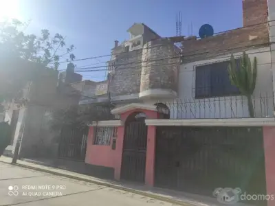 CASA EN VENTA CERRO JULY-EXCELENTE UBICACIÓN