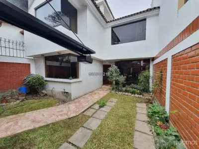 CASA EN VENTA EN LA MOLINA