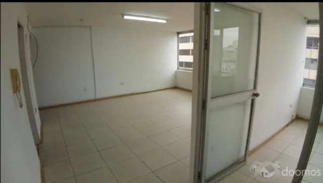 VENDO EXCELENTE OFICINA EN EL JR. PABLO BERMUDEZ No.150 - 11 A URB SANTA BEATRIZ - CERCADO DE LIMA CON LIMITE JESUS MARIA. — foto 4