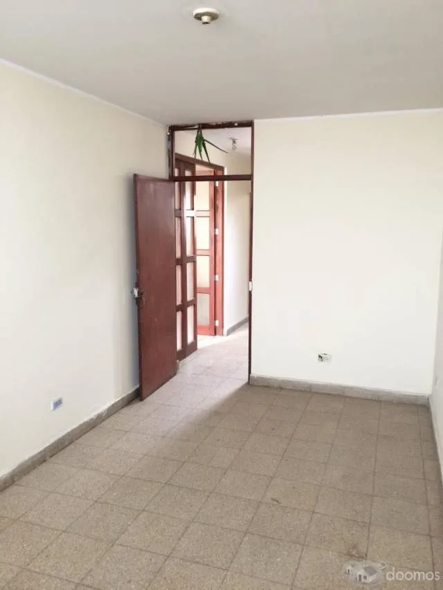 SE VENDE UNA CASA DE 120M2 ENTRE LAS AV. TRAPICHE Y LOS INCAS - COMAS — foto 5