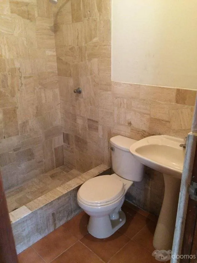 SE VENDE UNA CASA DE 120M2 ENTRE LAS AV. TRAPICHE Y LOS INCAS - COMAS — foto 6