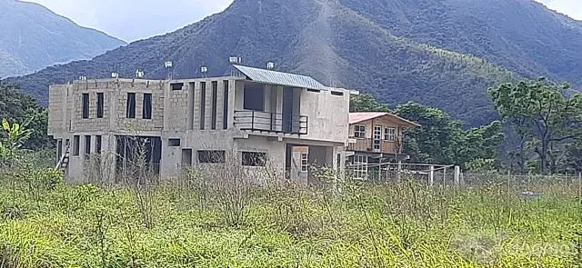 Precioso terreno con vivienda de 2mil m2 en Chontabamba, Oxapampa - 10