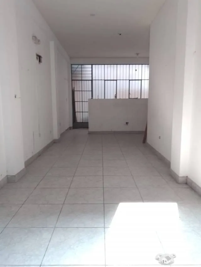 LOCALES COMERCIALES EN ALQUILER — foto 2