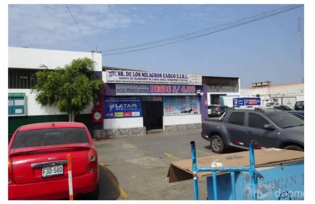Terreno con locales comerciales y bodegas a un costado del aeropuerto de Lima — foto 7