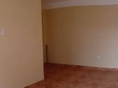 Alquilo habitación con baño privado