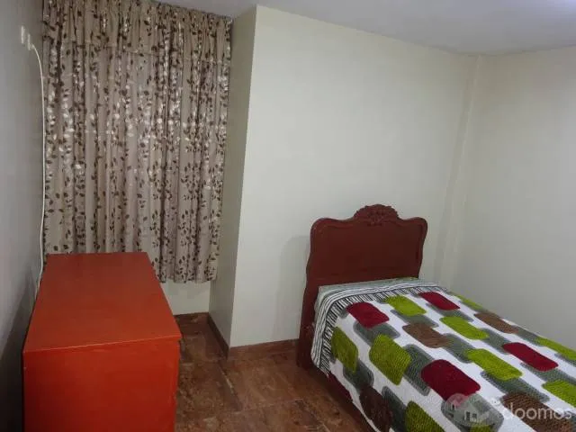 SE ALQUILA HABITACION  C/ BAÑO COMPLETO – ESTUDIANTES E INDEPENDIENTES ( DAMAS ) — foto 2