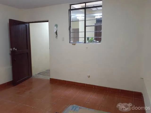 Vendo casa de tres pisos en el Rímac. Cochera, seguridad, muy buen estado. — foto 5