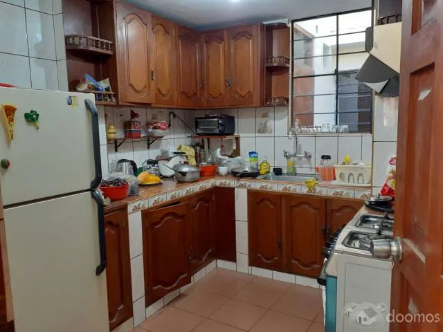 Vendo casa de tres pisos en el Rímac. Cochera, seguridad, muy buen estado. — foto 10