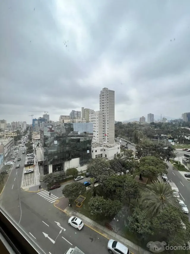 Amplio Departamento de 3 dormitorios y 3 baños con vista a la calle — foto 4