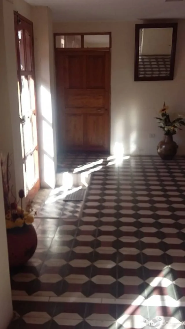 VENTA DE LOCAL COMERCIAL/HOTEL/EDIFICIO EN EL CENTRO DE LA CIUDAD DE PUNO - 2