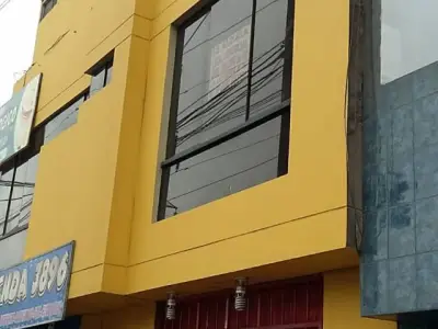 ALQUILO LOCAL PARA OFICINA/NEGOCIO EN ESQUINA AV. LAS PALMERAS 3896 LOS OLIVOS 2do. PISO