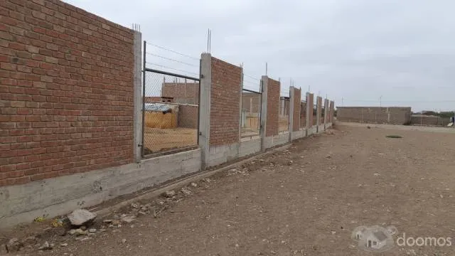 VENDO PROYECTO DE TERRENO CERCADO CON PAREDES DE LADRILLO DE 1200mt2 en la granja carretera a ciudad de Dios. — foto 4
