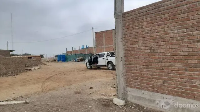 VENDO PROYECTO DE TERRENO CERCADO CON PAREDES DE LADRILLO DE 1200mt2 en la granja carretera a ciudad de Dios. — foto 8