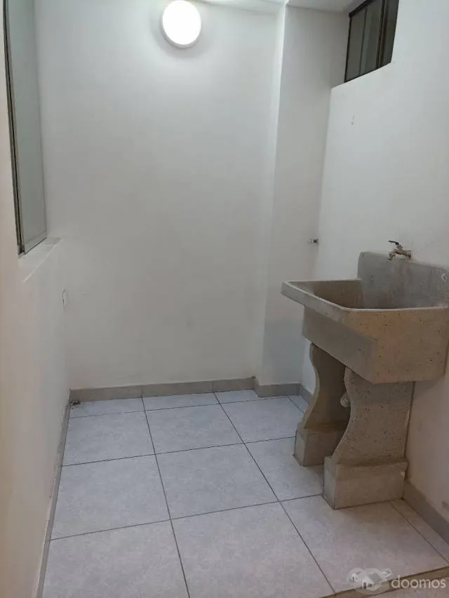 DEPARTAMENTO EN PRIMER PISO EN VENTA  URB.TUPAC AMARU – LA VICTORIA — foto 5