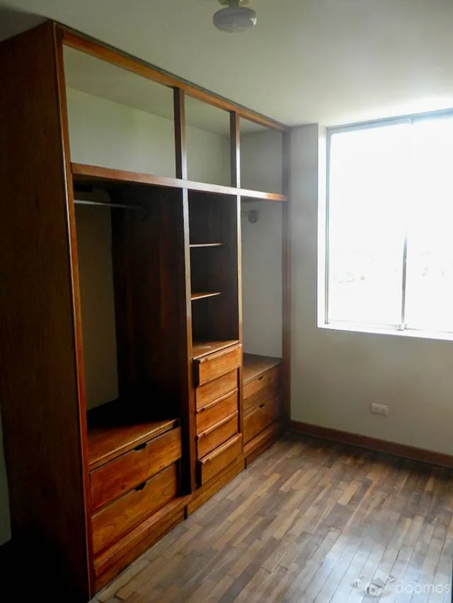DEPARTAMENTO TRIPLEX EN SAN BORJA — foto 2