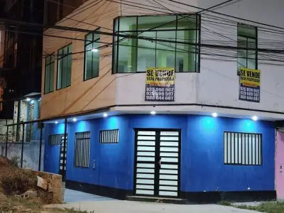 CASA EN VENTA EN ESQUINA