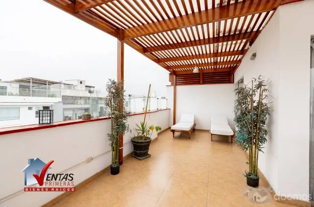 VENTA BELLO DEPARTAMENTO DUPLEX EN SURCO, CERCA A LA AV. BENAVIDES CON HIGUERETA — foto 2
