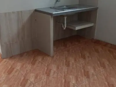 SE ALQUILA HABITACIÓN CON BAÑO, MINI COCINA, LAVANDERÍA Y TENDAL PROPIO