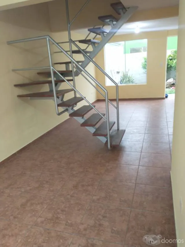 Oportunidad vendo casa de dos pisos en Parque Residencial Monteverde - 2