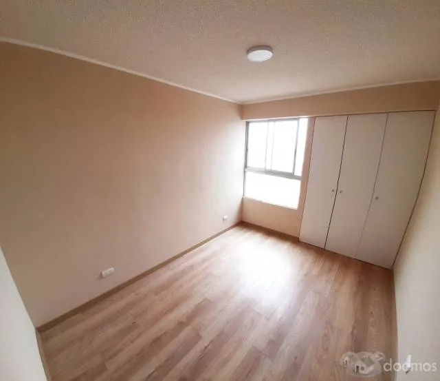 Alquilo bonito y amplio departamento — foto 8
