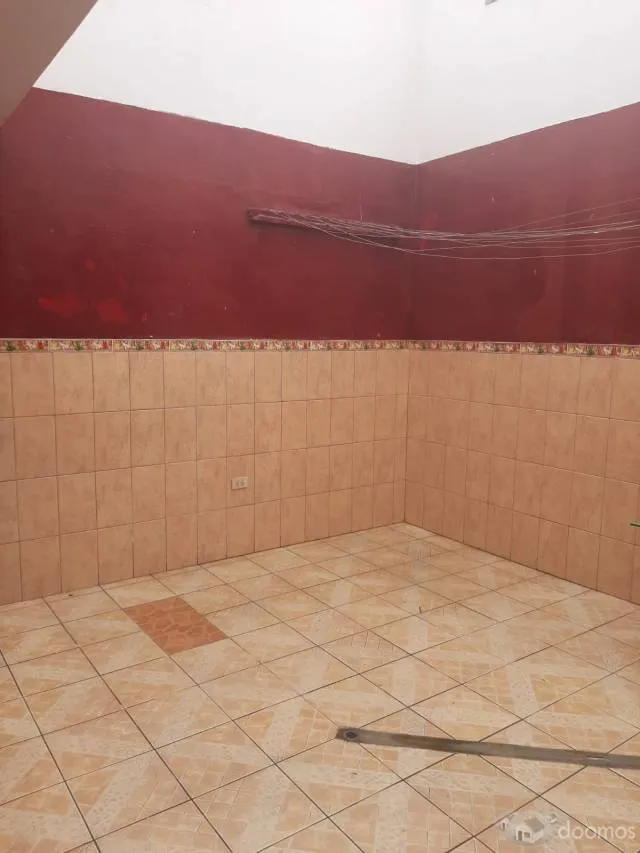 Hermosa y amplia casa con 5 departamentos — foto 7
