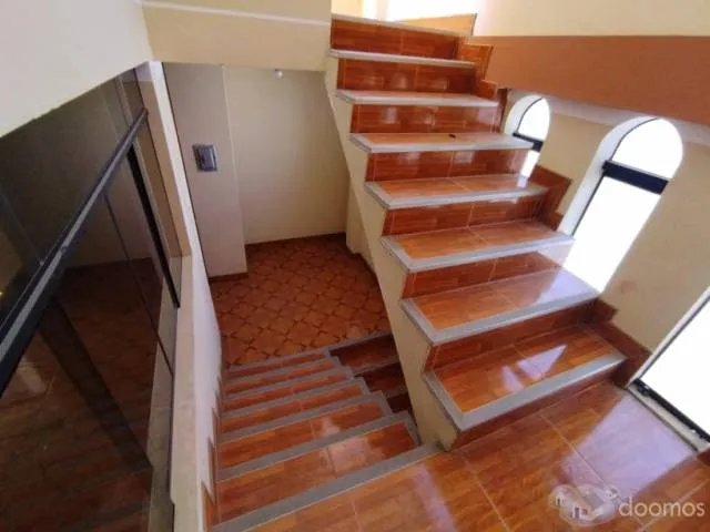 VENTA DE OCASION: CASA AMPLIA 2 PISOS (A 3 MIN. DEL CENTRO DE TACNA) — foto 6