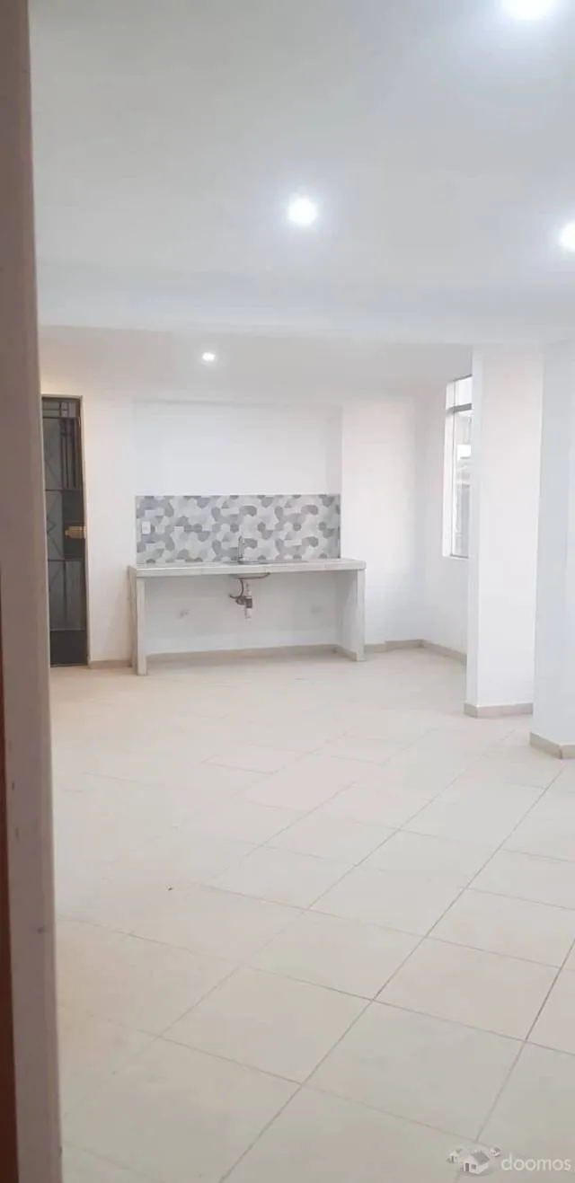 VENTA DE DEPARTAMENTO 5TO. PISO - URB. LUCYANA DE CARABAYLLO — foto 7