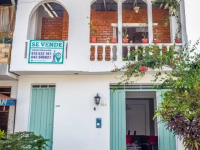 SE VENDE ESTA HERMOSA CASA, ESTILO AMERICANA, CON EXCELENTE UBICACIÓN EN TARAPOTO