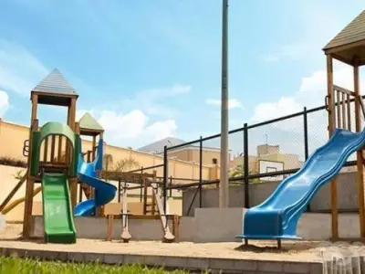 CASA DE ESTRENO - VILLA CLUB