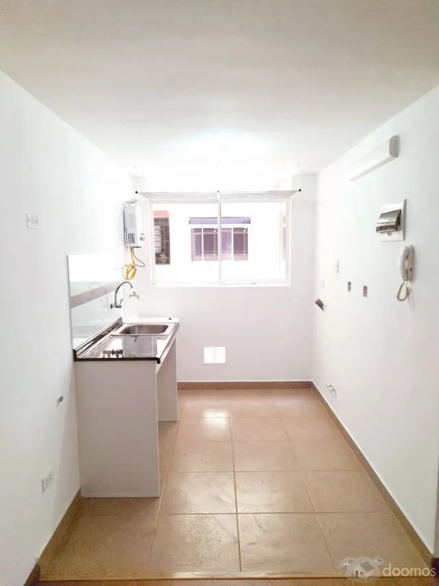 Se alquila departamento de estreno de 63.56 m2. En el Condominio Ciudad Sol de Collique. — foto 2
