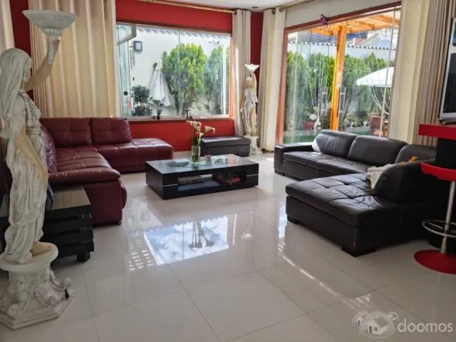 Hermosa Casa en Urb. Los Docentes - 2