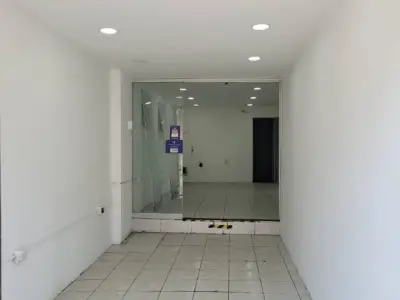 ALQUILER DE LOCAL COMERCIAL AVENIDA LOS CONSTRUCTORES 471 LA MOLINA.